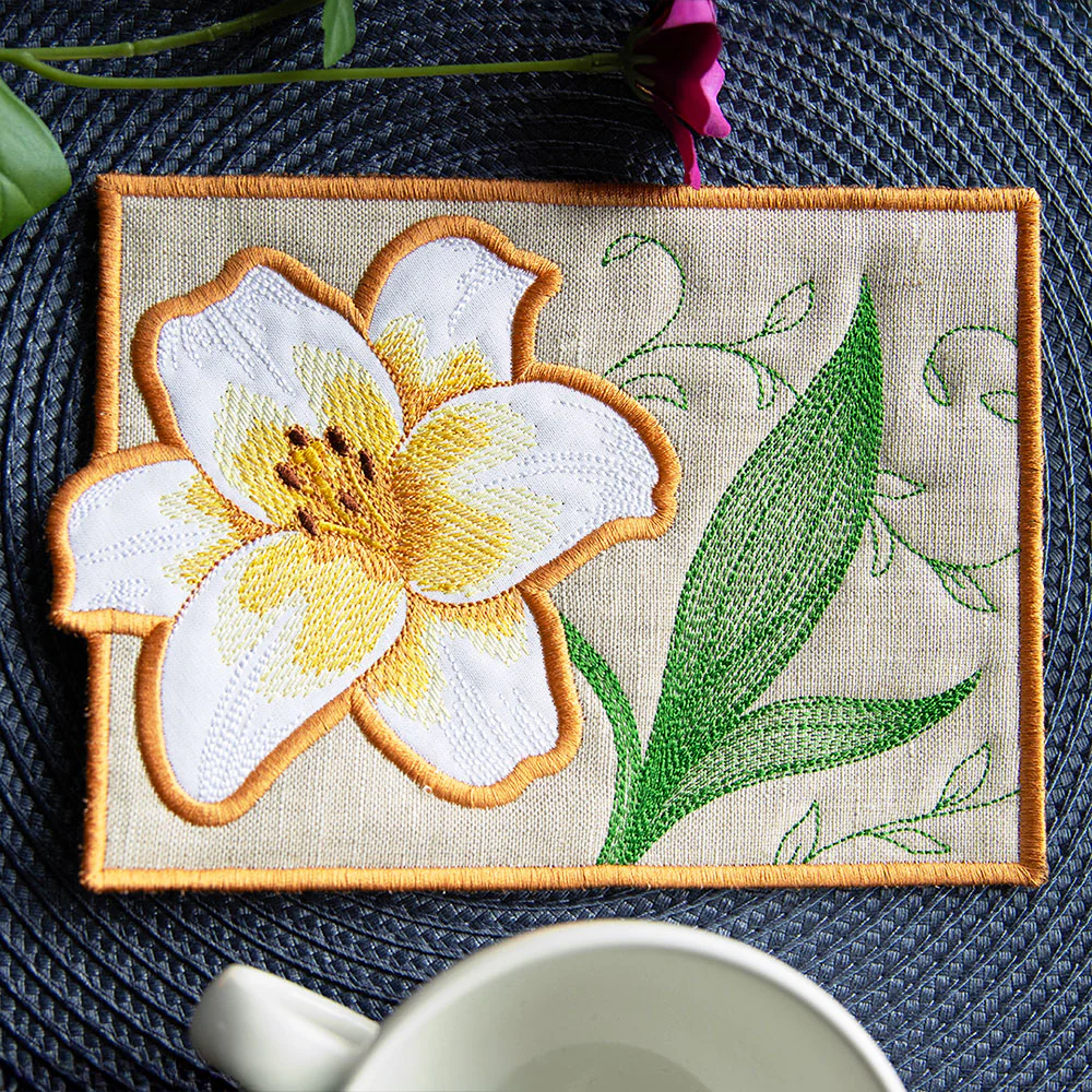 Bloom Mug Rug - Lily (In-the-Hoop)