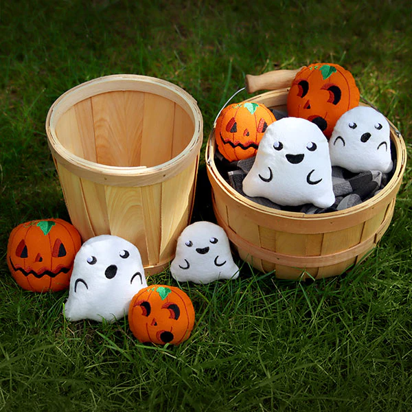 Boo to You Ghost Bucket Toss 2 (In-the-Hoop) - Image 4