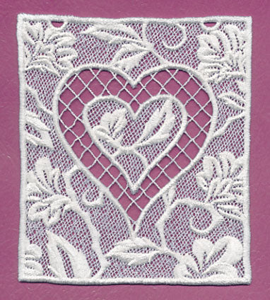 Bunting Heart (Lace) - Image 3