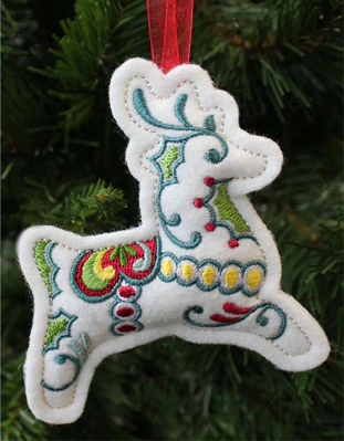 Christmas Reindeer Ornament (In-the-Hoop) - Image 2