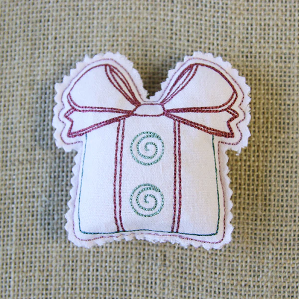Christmas Stuffie - Gift (In-the-Hoop) - Image 4
