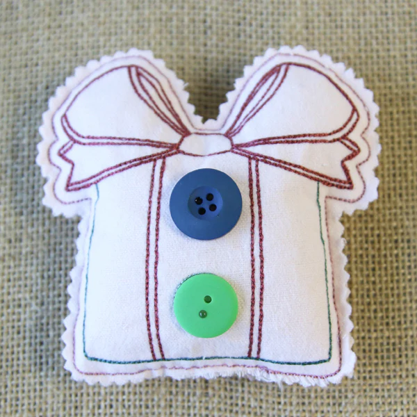 Christmas Stuffie - Gift (In-the-Hoop) - Image 5