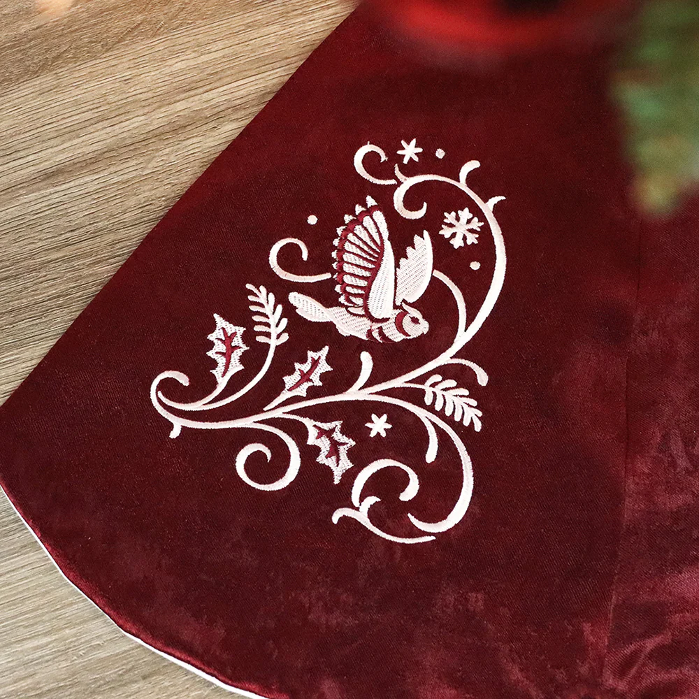 Christmas Tree Skirt - Owl (Whitework) - Image 6