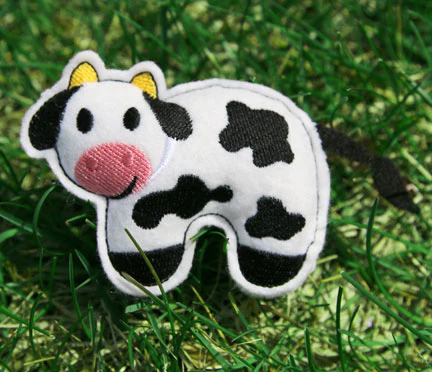 Cow Barnyard Stuffie (In-the-Hoop) - Image 2
