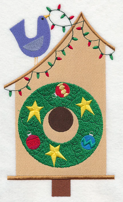 Cozy Christmas Birdhouse with Wreath - Image 4