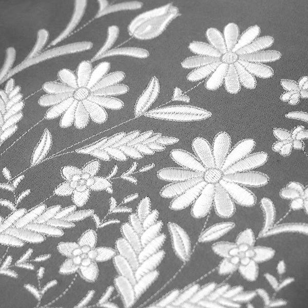 Dainty Wildflowers in Bloom - Image 4
