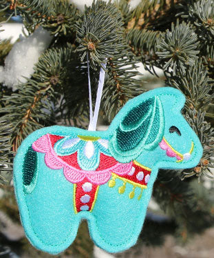 Dala Horse Stuffie (In-the-Hoop) - Image 2