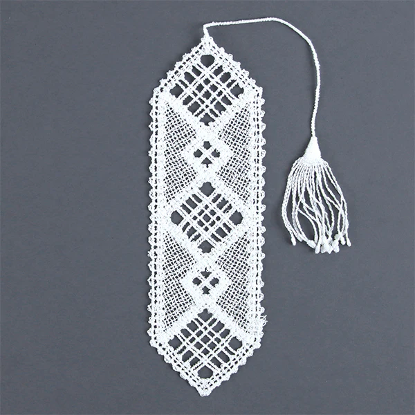 Delicate Bookmark (Battenburg Lace) - Image 2
