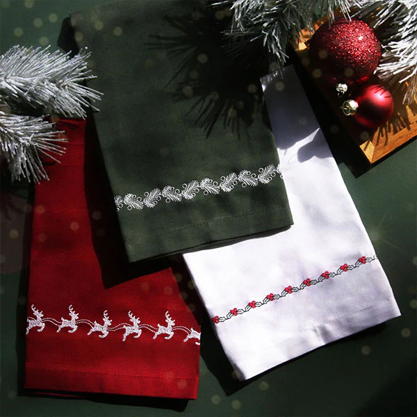 Delicate Christmas Border - Reindeer - Image 10