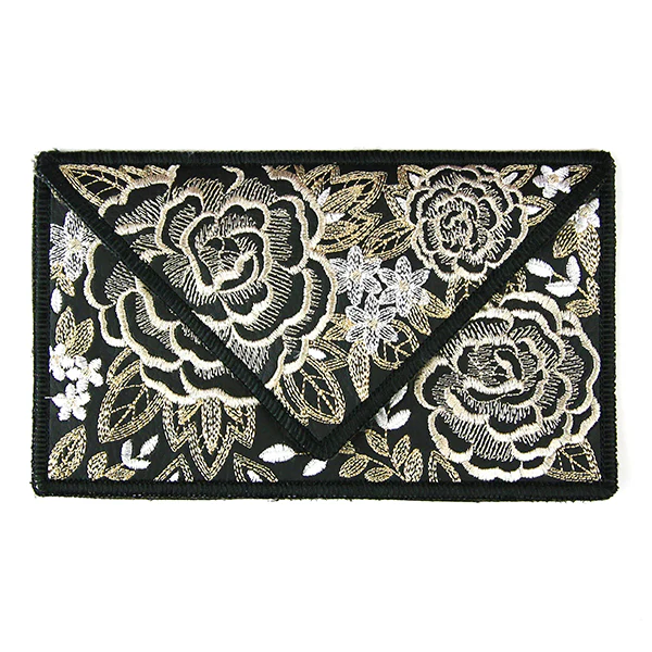 Elegant Floral Envelope Clutch (In-the-Hoop) - Image 9