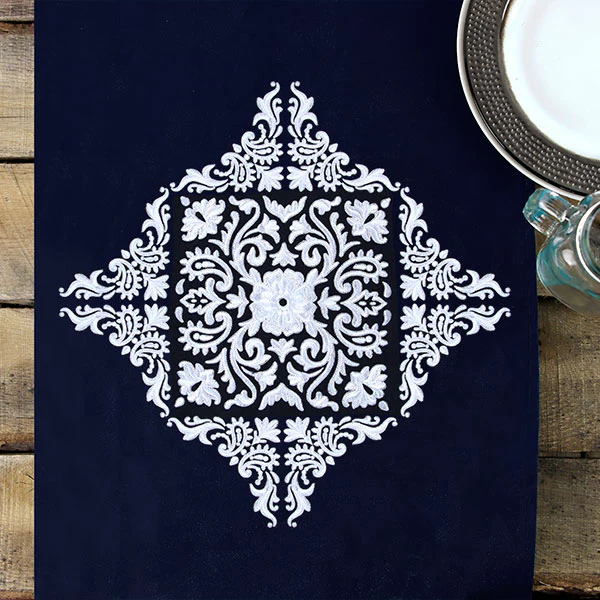 Exquisite Western Paisley Feature (Whitework) - Image 2