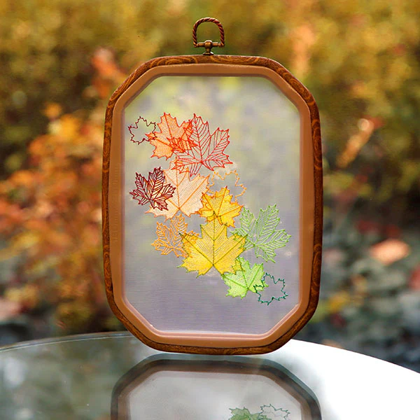 Festive Harvest Maple Leaf Feature - Image 8