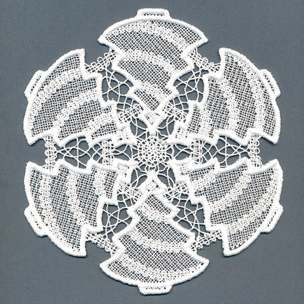 Festive Tree Doily (Battenburg Lace) - Image 8