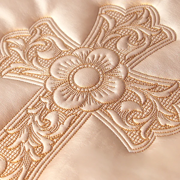 Flourishing Western Cross (Trapunto) - Image 4