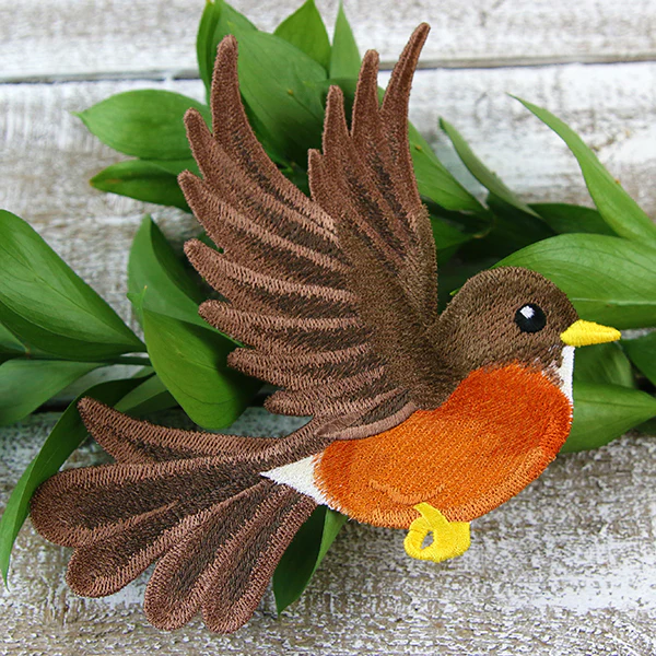 Free-Flying American Robin (In-the-Hoop)