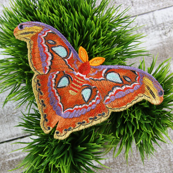 Free-Flying Atlas Moth (In-the-Hoop) - Image 3