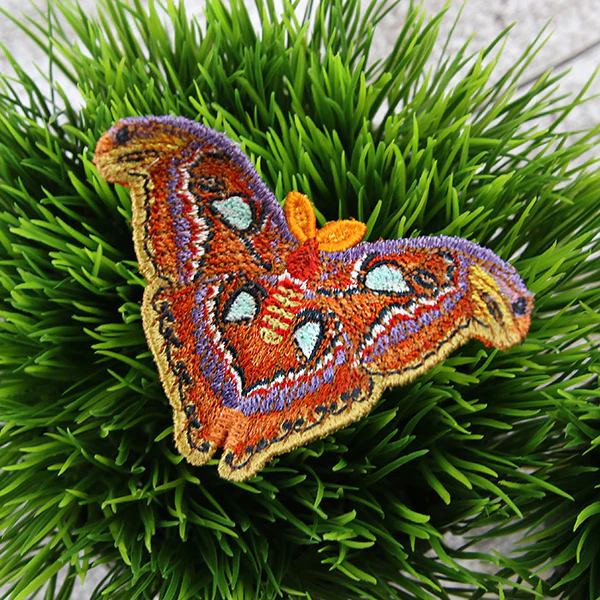 Free-Flying Atlas Moth (In-the-Hoop) - Image 5