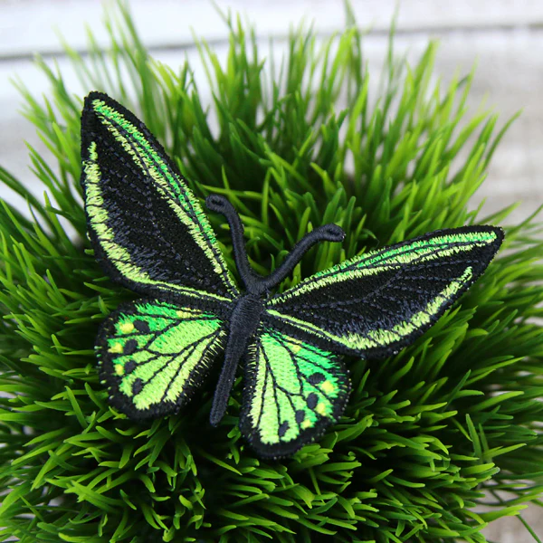 Free-Flying Common Green Birdwing (In-the-Hoop) - Image 5