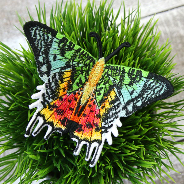 Free-Flying Madagascan Sunset Moth (In-the-Hoop) - Image 3
