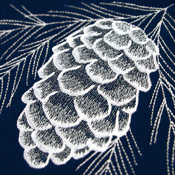 Frosted Pinecone Corner - Image 6