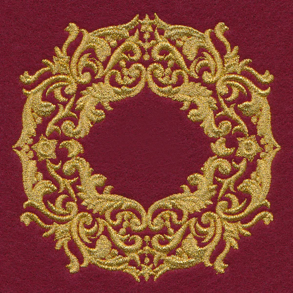 Glittering Gold Wreath - Image 5