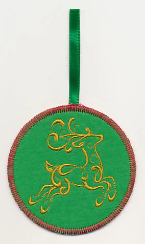 Happy Holidays - Reindeer Ornament (In-the-Hoop)