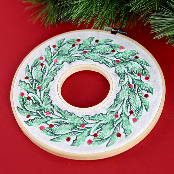 Holly & Berries Christmas Wreath - Image 9