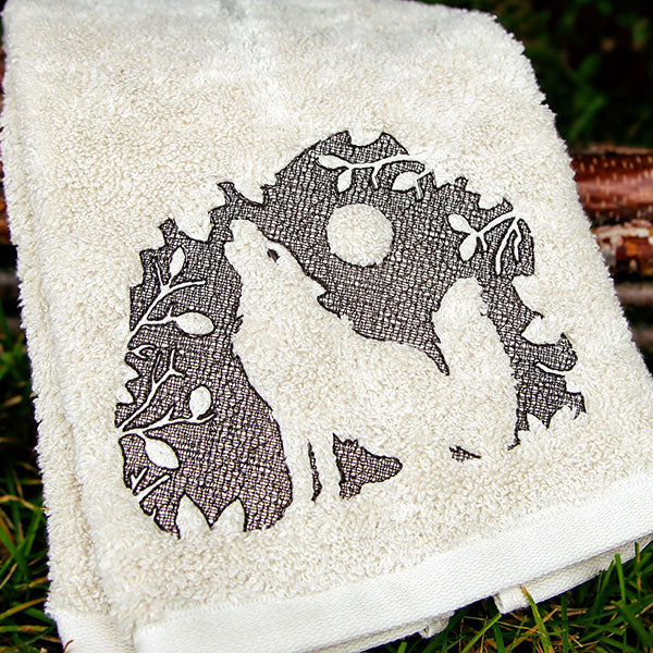 Howling Wolf (Embossed) - Image 3