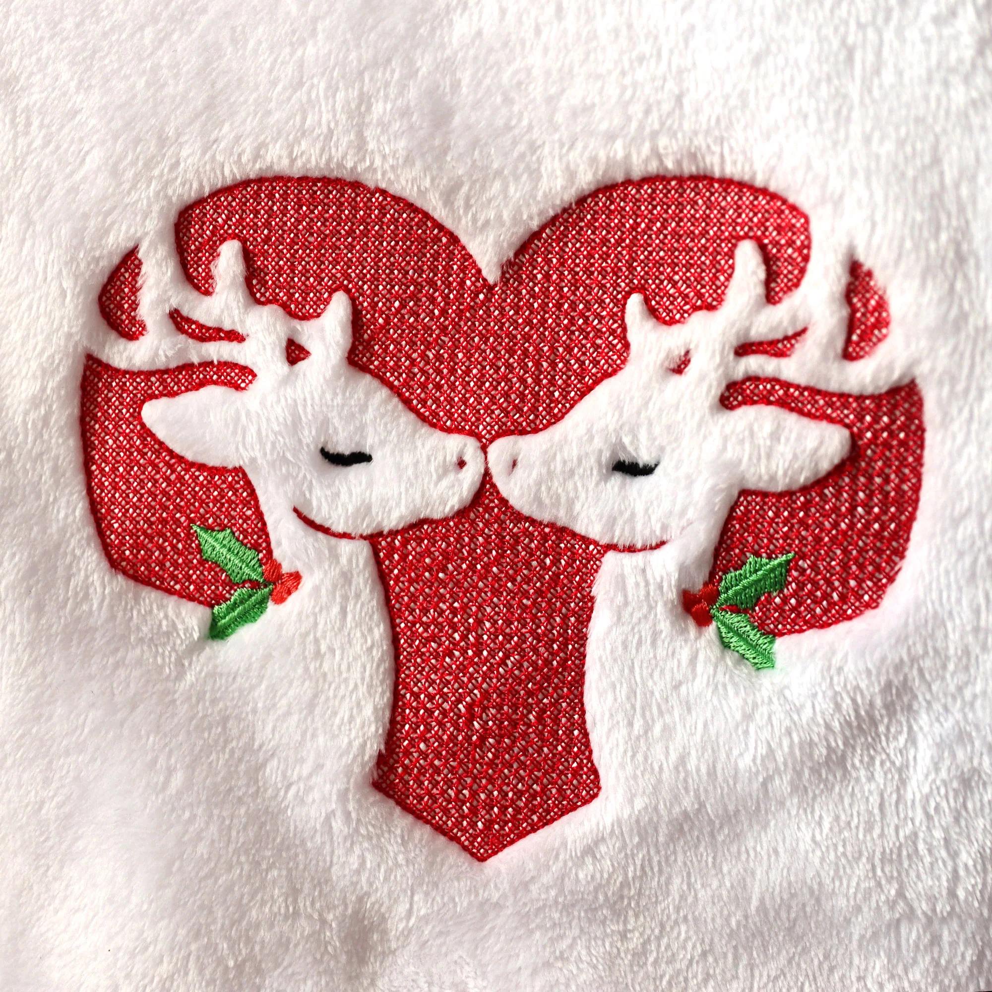 Kissing Reindeer Heart (Embossed) - Image 6