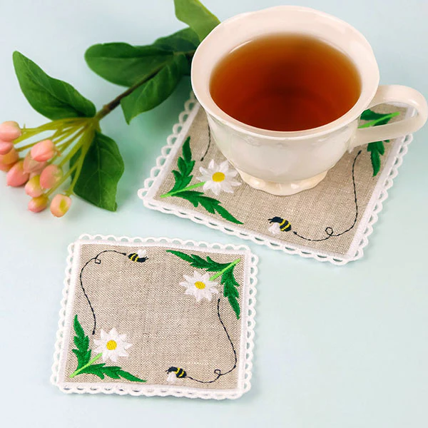 Lace Edge Bee and Daisy Coaster (In-the-Hoop) - Image 3