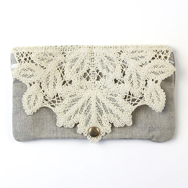Lacy Leaves Lined Zipper Pouch (In-the-Hoop) - Image 6