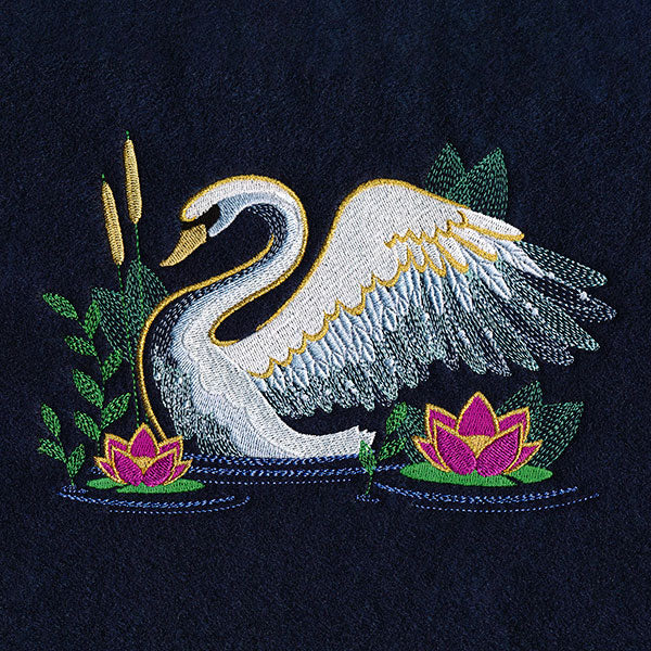 Midsummer Magic Swan - Image 10