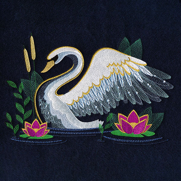 Midsummer Magic Swan - Image 13