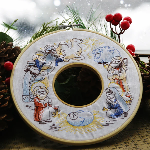 Nativity Wreath - Image 2