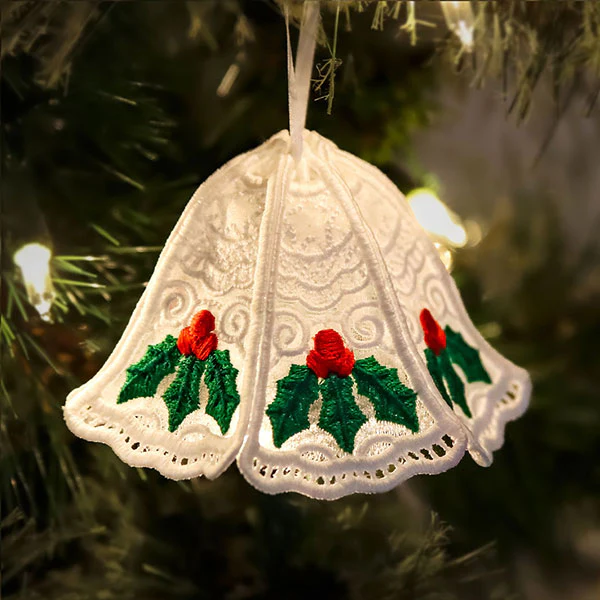 Organza Holly & Berries Bell in 3D (Lace) - Image 3