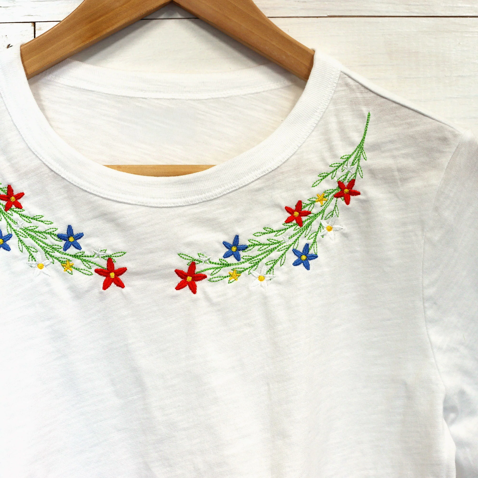 Patriotic Floral Spray - Image 5