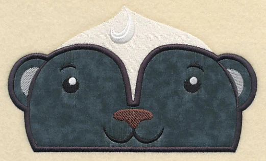 Peeking Skunk (Applique) - Image 2