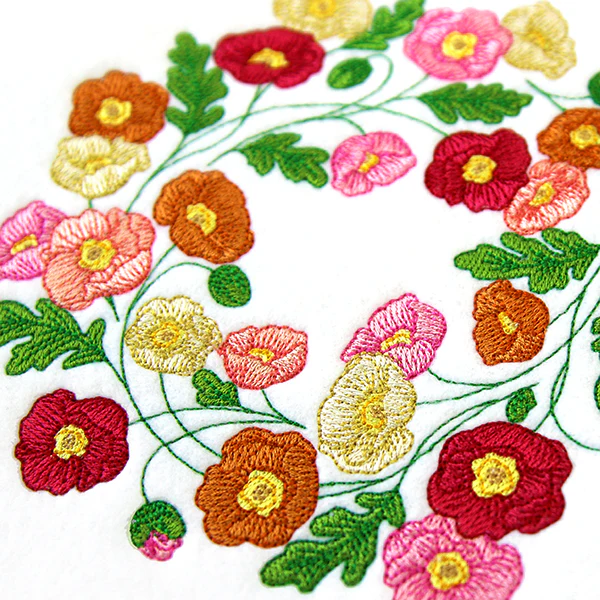 Pretty Poppies Wreath - Image 5