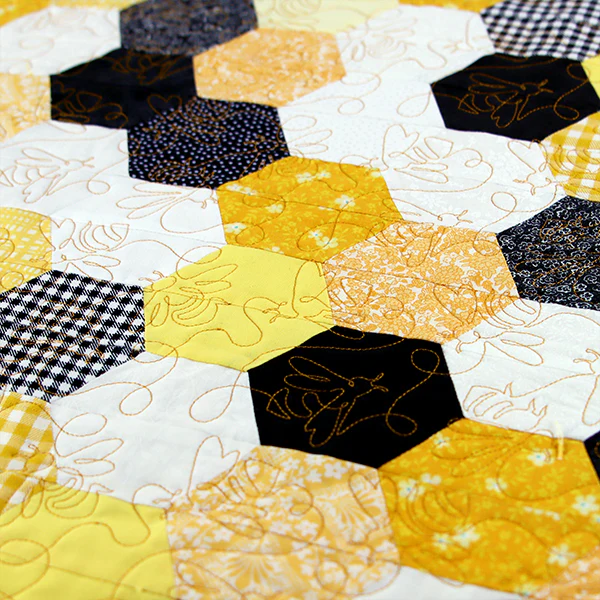Summer Garden - Honeybees (Edge-to-Edge Quilting) - Image 2