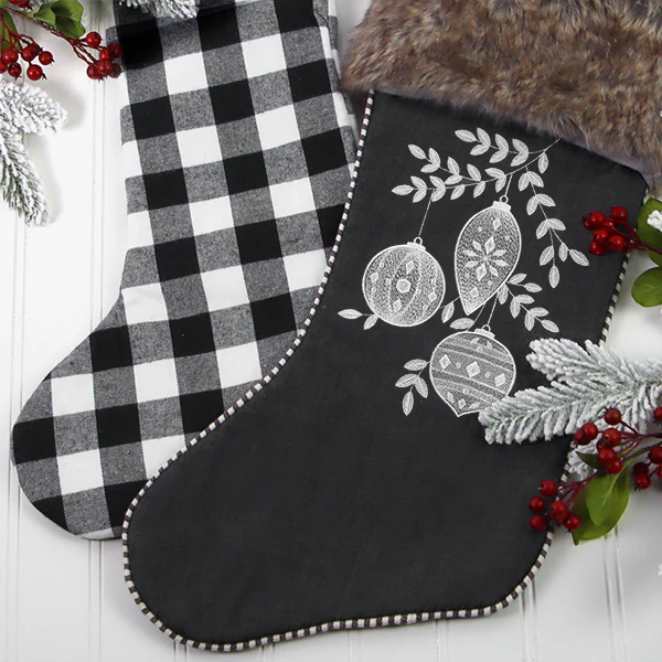 Very Merry Ornament Feature - Image 4