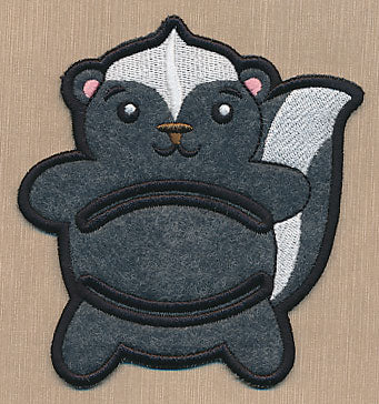 Woodland Skunk Napkin Holder (In-the-Hoop) - Image 3