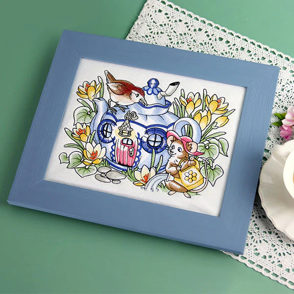 Woodland Teapot Mouse Cottage - Image 2
