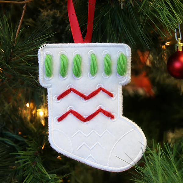 Yarn Stitch Ornament - Stocking (In-the-Hoop)